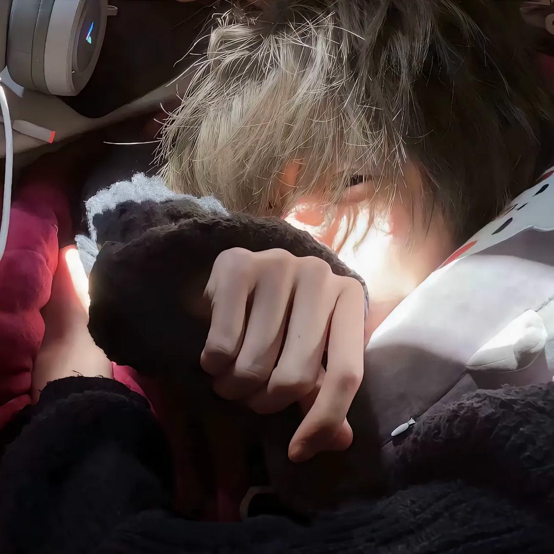 小董💋（老实巴交版）