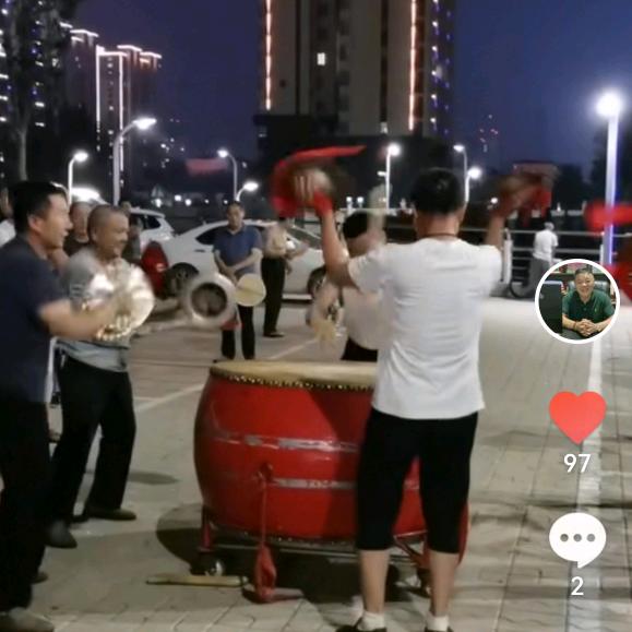 就是敲着玩