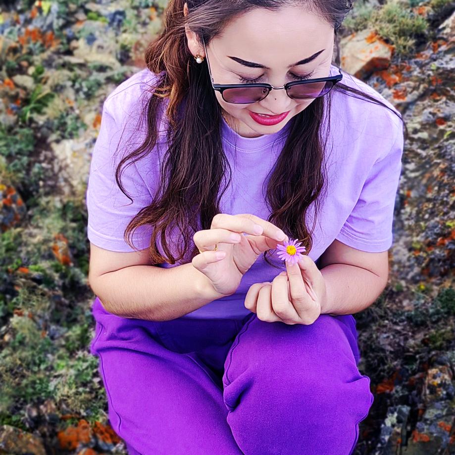 努丽百货商行 橱窗有好物
