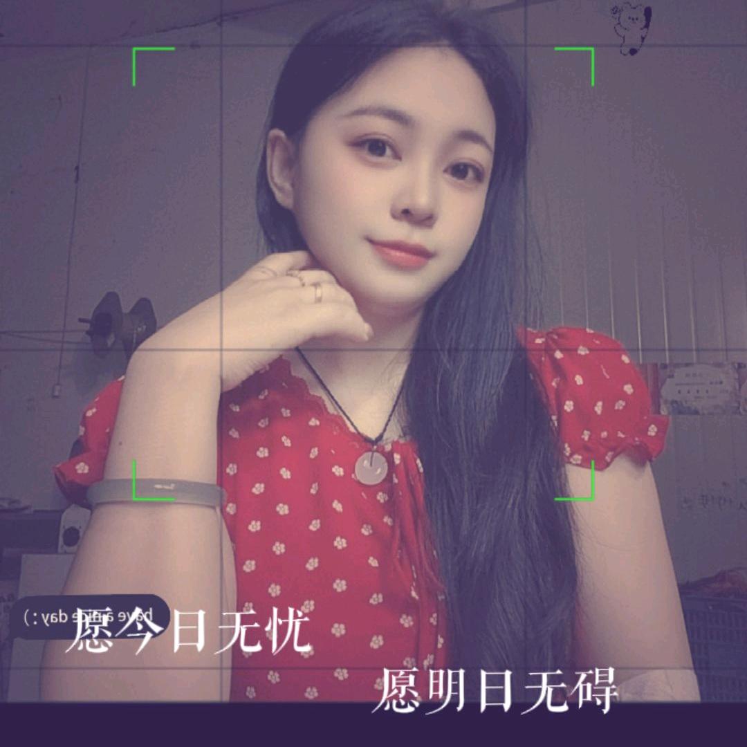 各种线束加工的一个小姐姐
