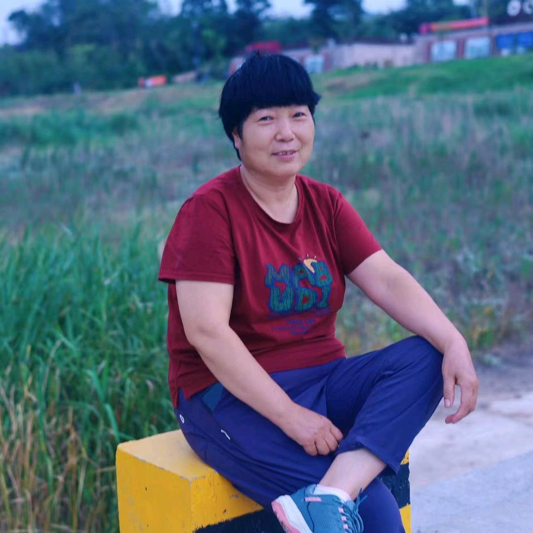 杨玲玲