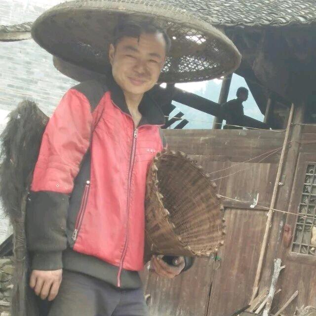 松桃异哥（松桃四海装饰）