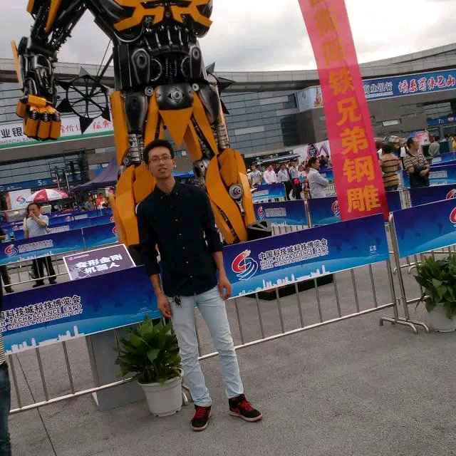 非  凡   日    月