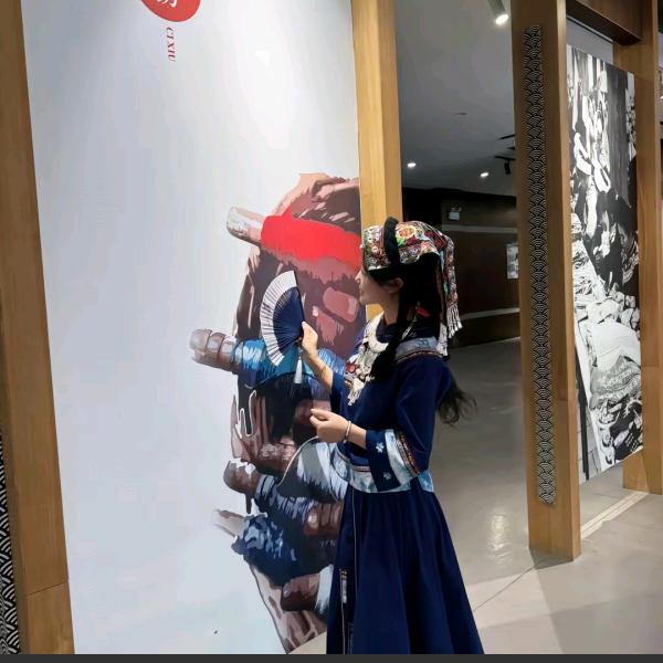 布衣周周 ！