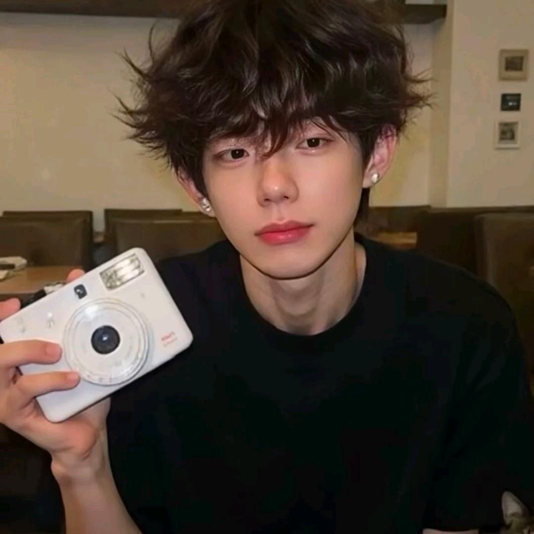 布拿拿✨🤠🎄