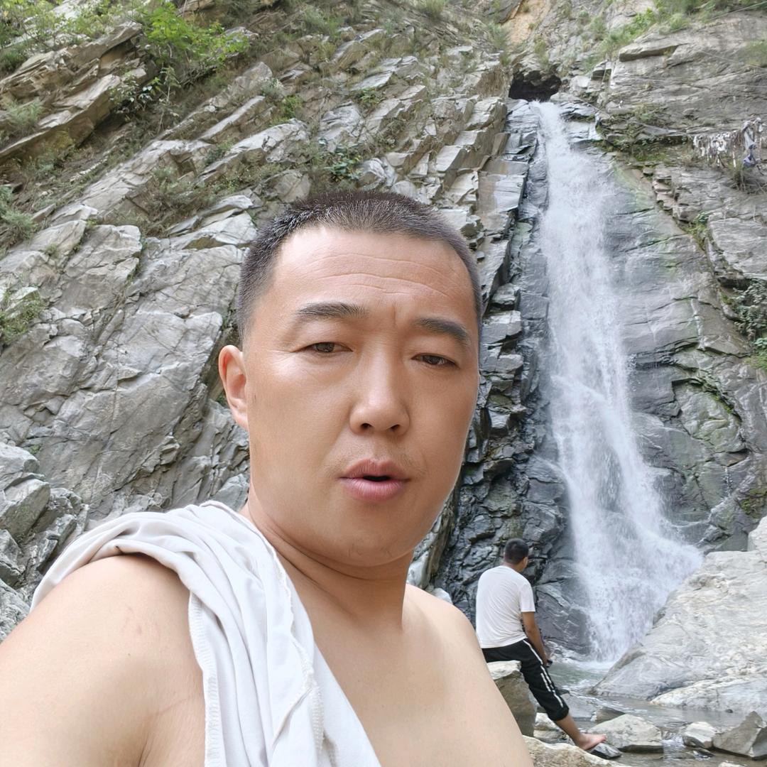 贾小玮