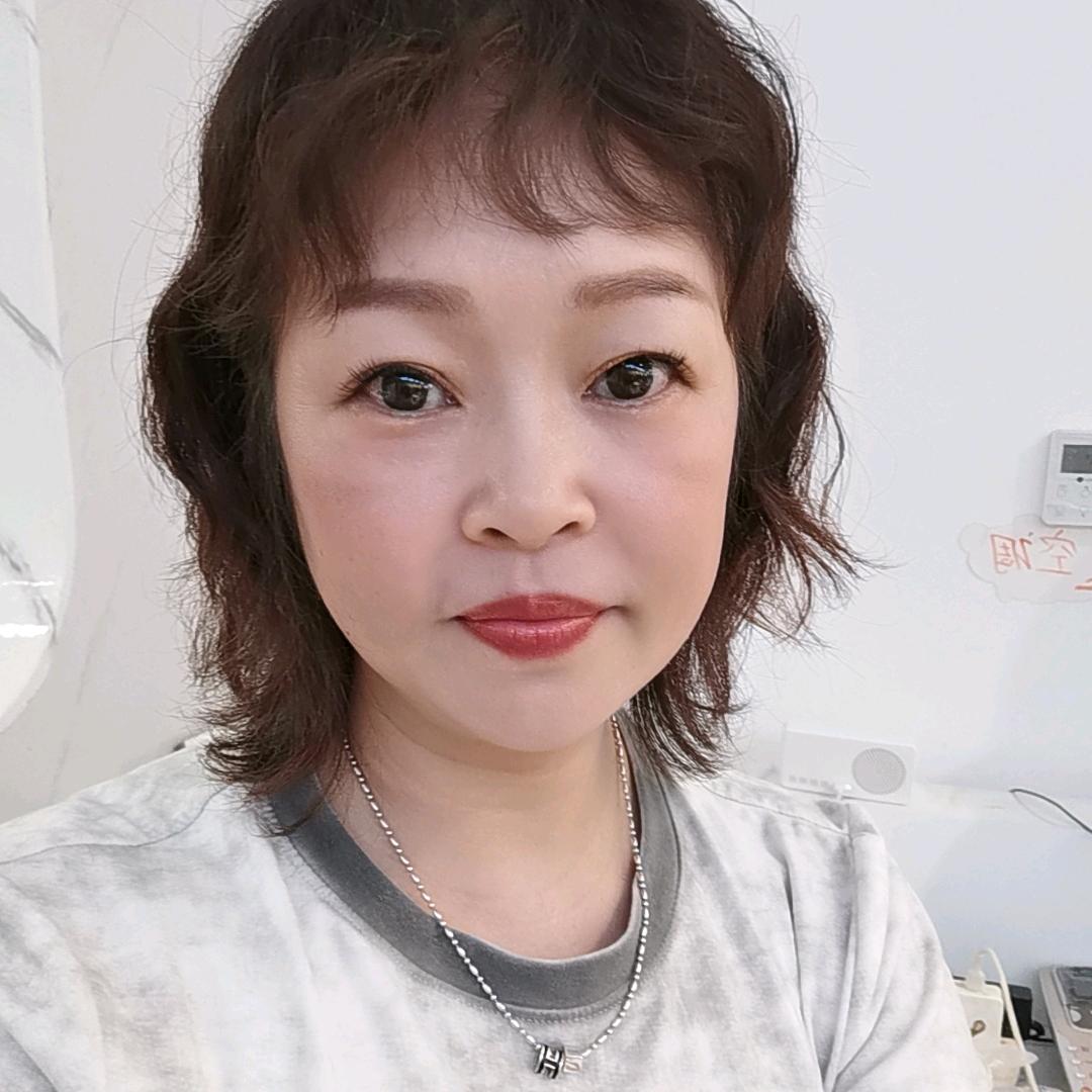 泸溪真情女装玉梅姐