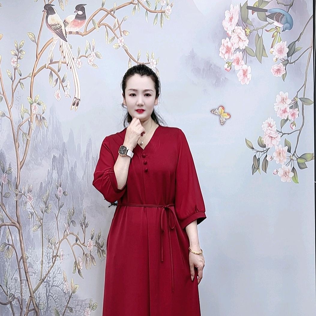 佳佳中老年女装工厂店