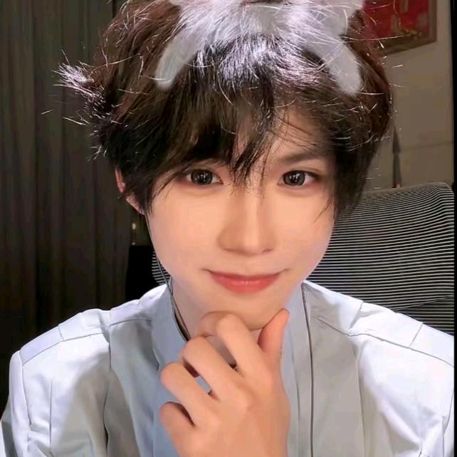 何秋事的小兔子~🍂