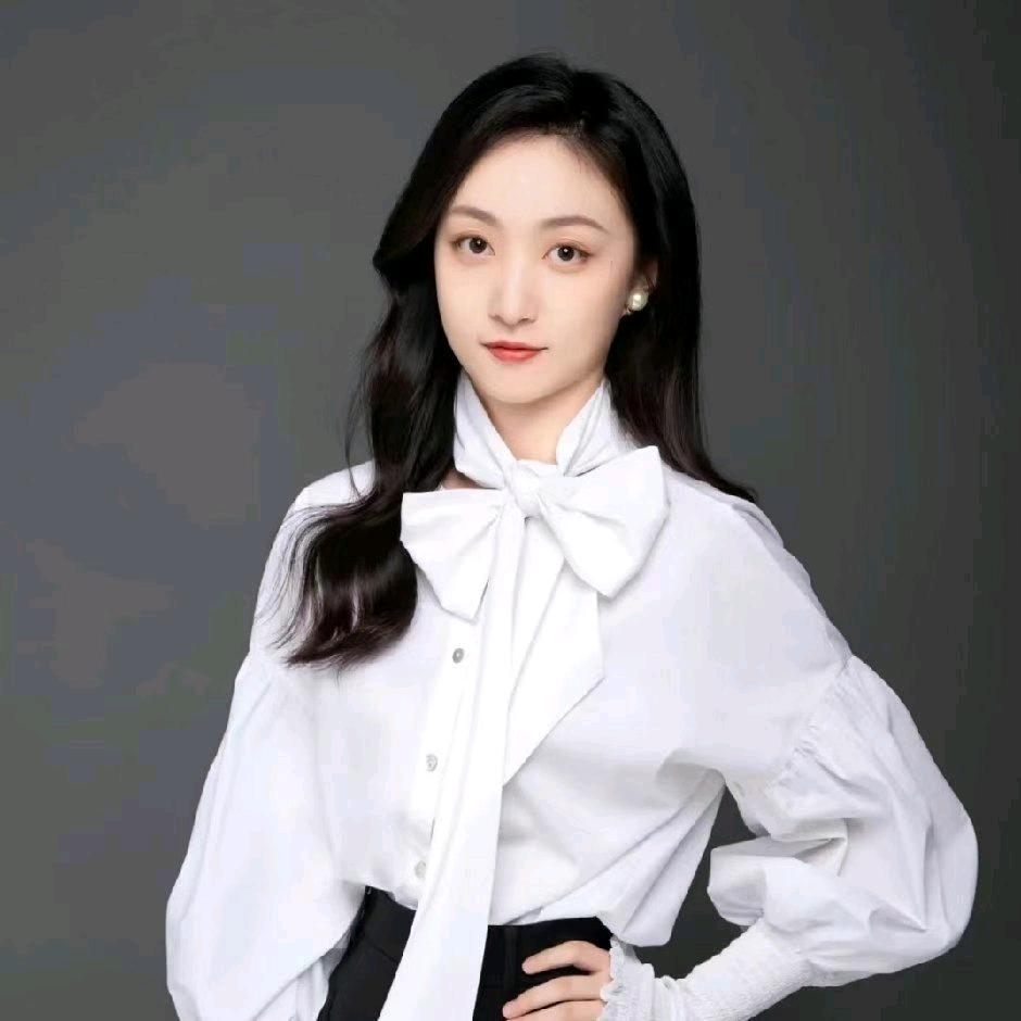 搞学习的萱萱🌻（今主页公开🌷裙）