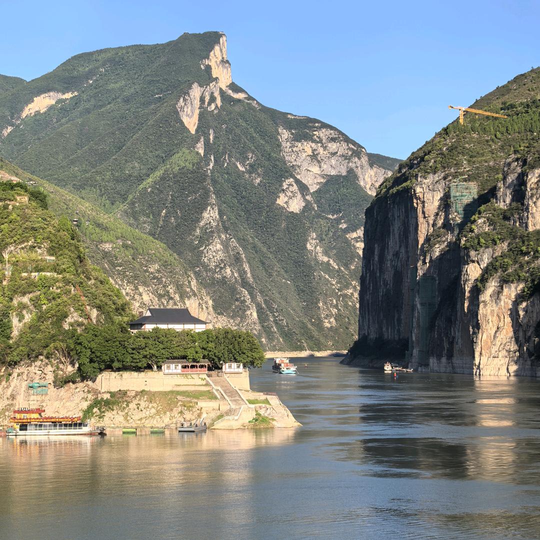 我吹过清风喝过烈酒爱过你