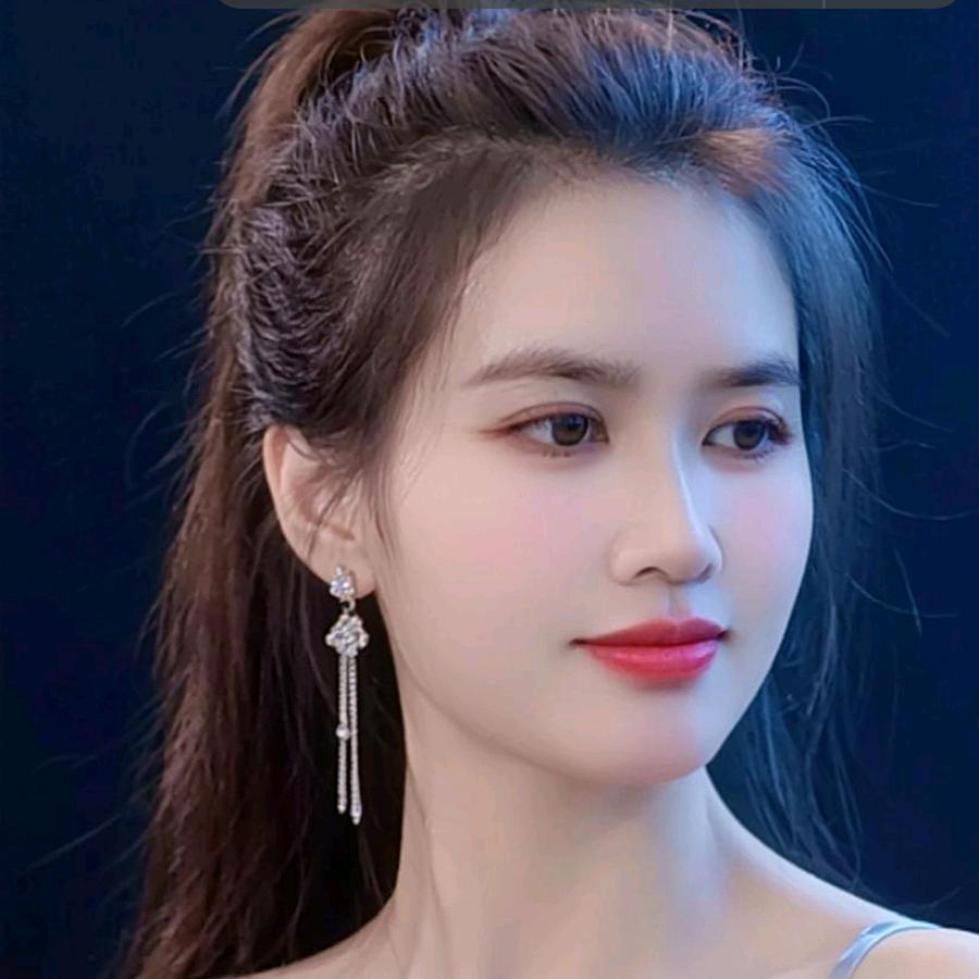 小🧚♀️卢🧚♀️呀