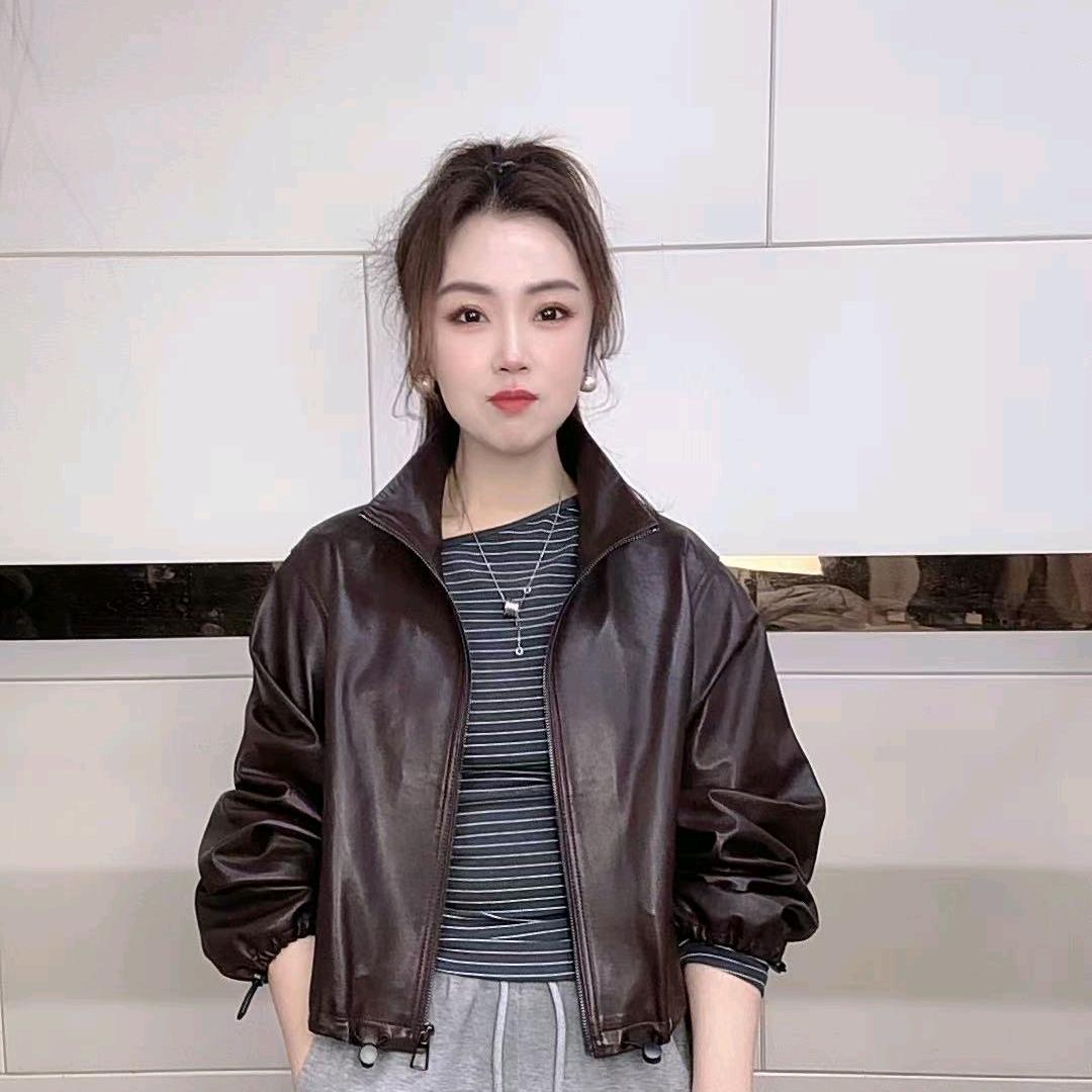 蒂澜晟雪服饰小铺