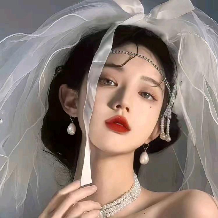 腼腆小美.