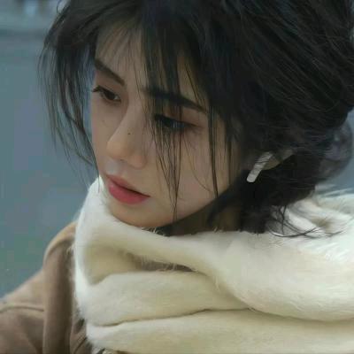 向上的野草