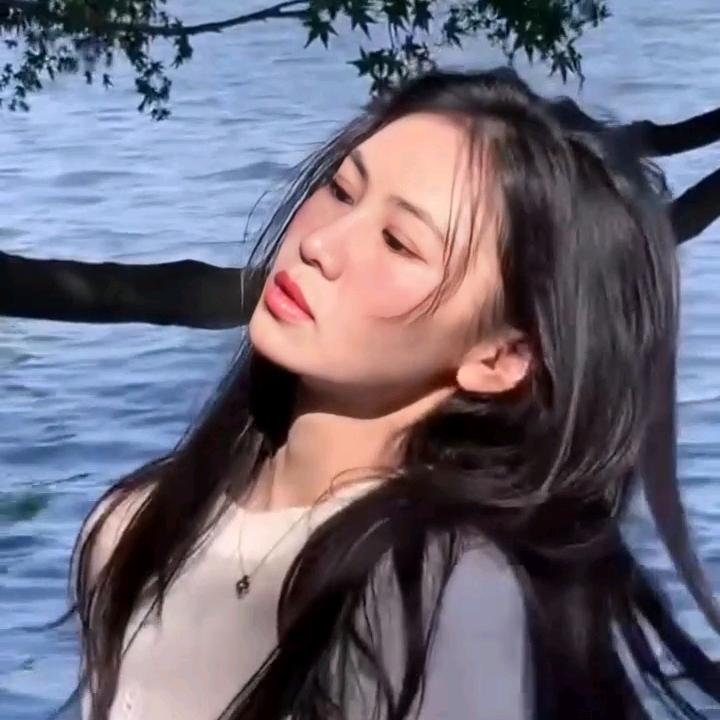 喝酸奶先舔盖（拒绝私聊）