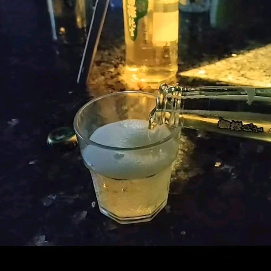 酒打翻