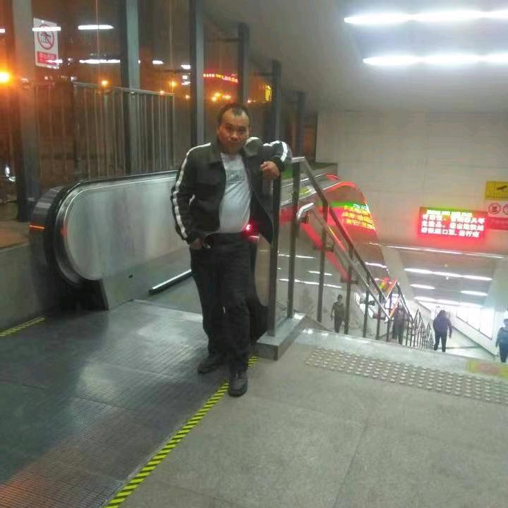 单身小哥