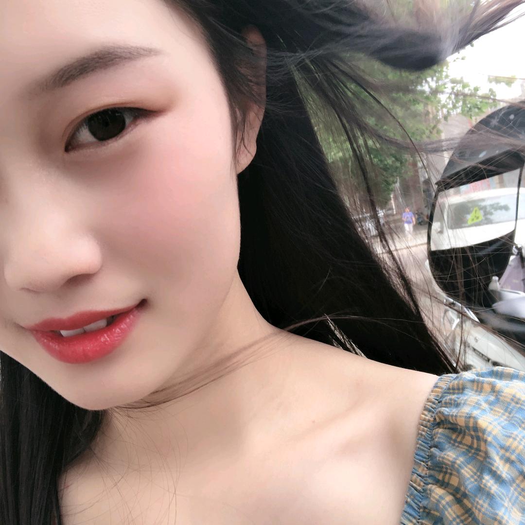茜茜~