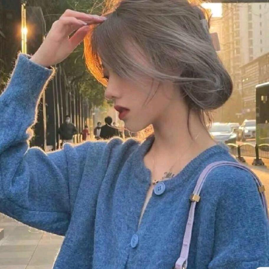 妍妍吃不饱🐼ᵂᴮᴿ