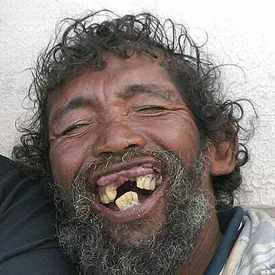 没有低保的老头(｡˘•㉨•˘｡)..