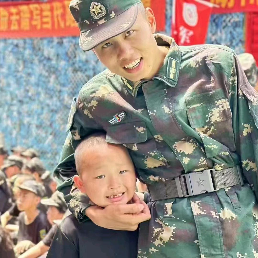 安徽黄山军晨军事夏令营