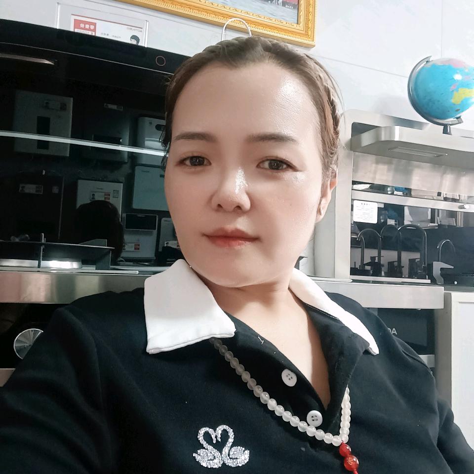 奥田厨电橱柜——嚴姐