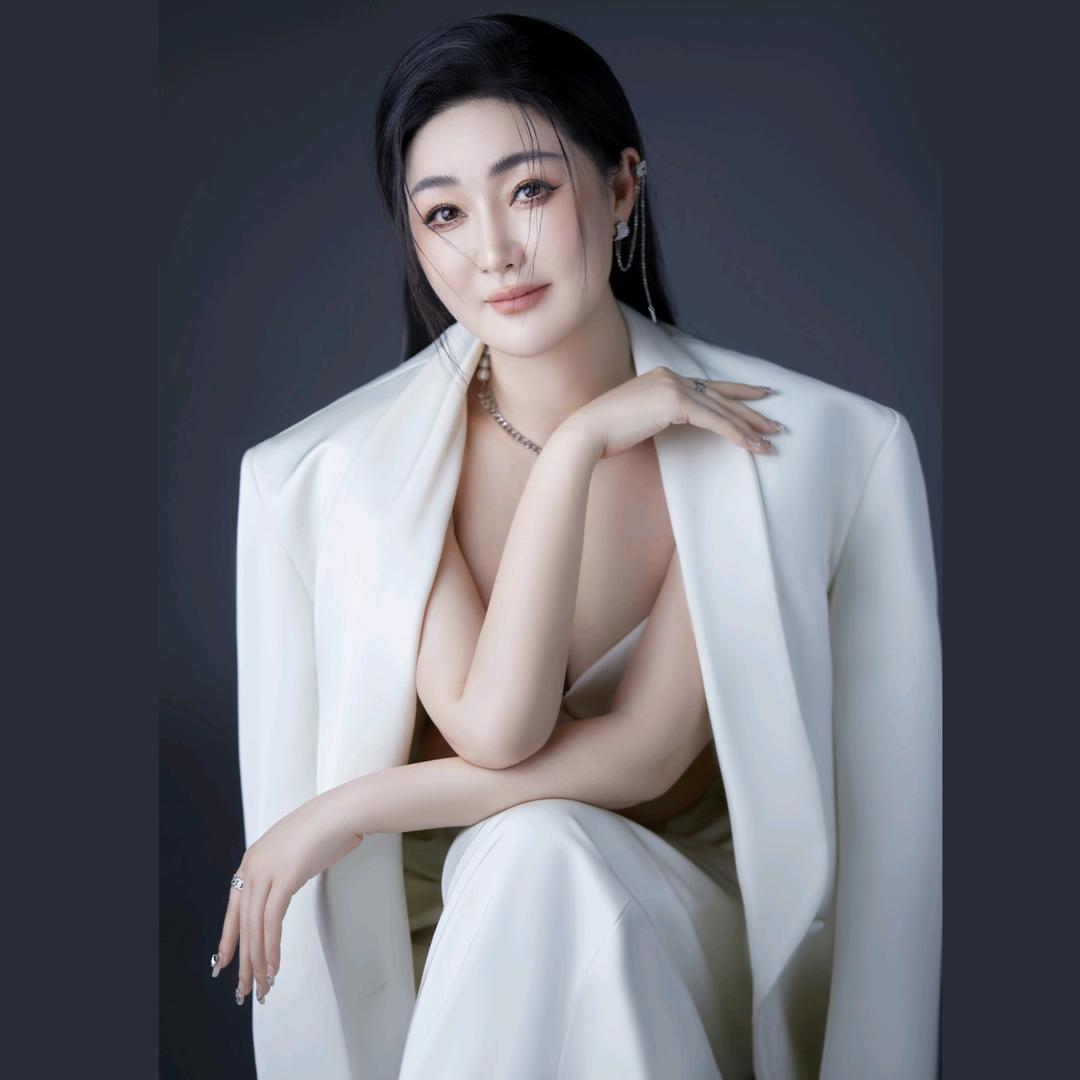 信阳.佰逸美学芸汐