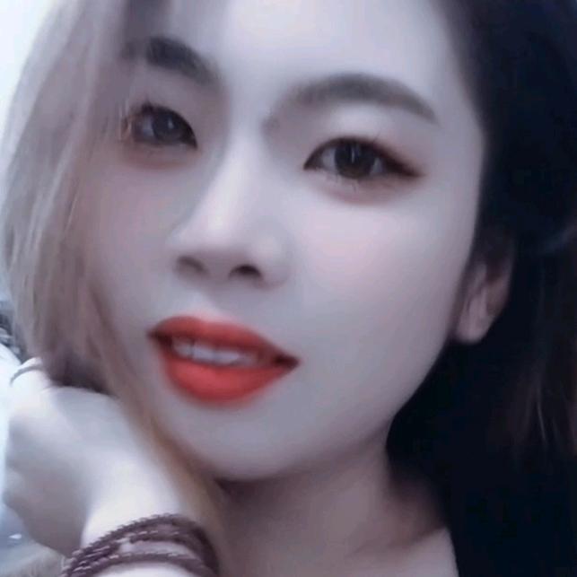 冰凌蔷薇女孩