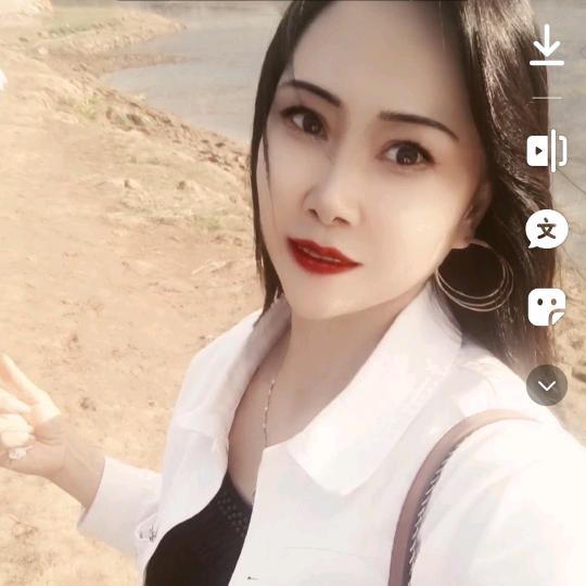 微笑的百合