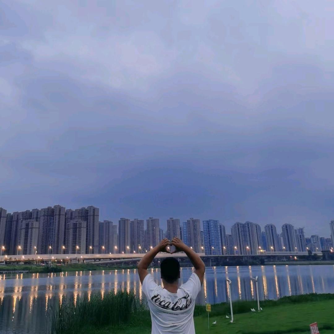是海宝吖