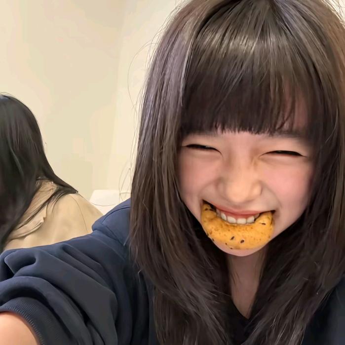 秦罗敷.
