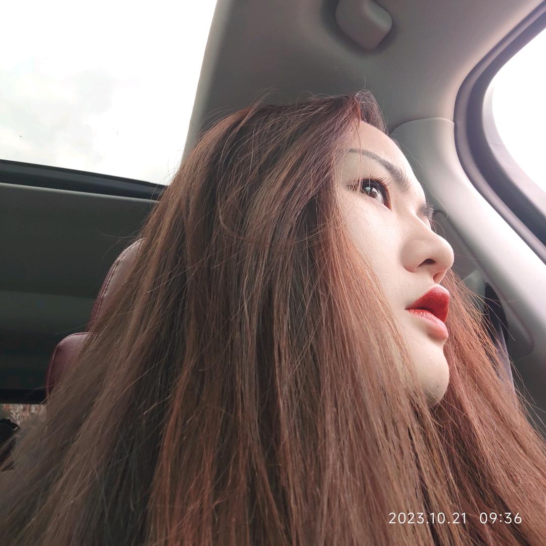 咬着棒棒糖拽天下(^O^)