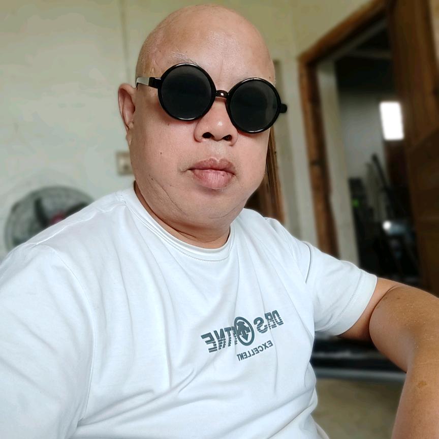 网红，老兵岳哥