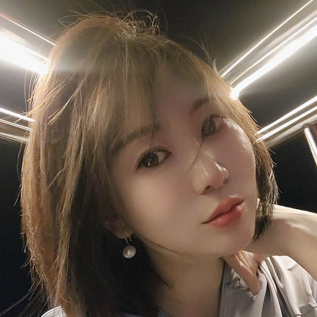 霖霖（网红零食铺）