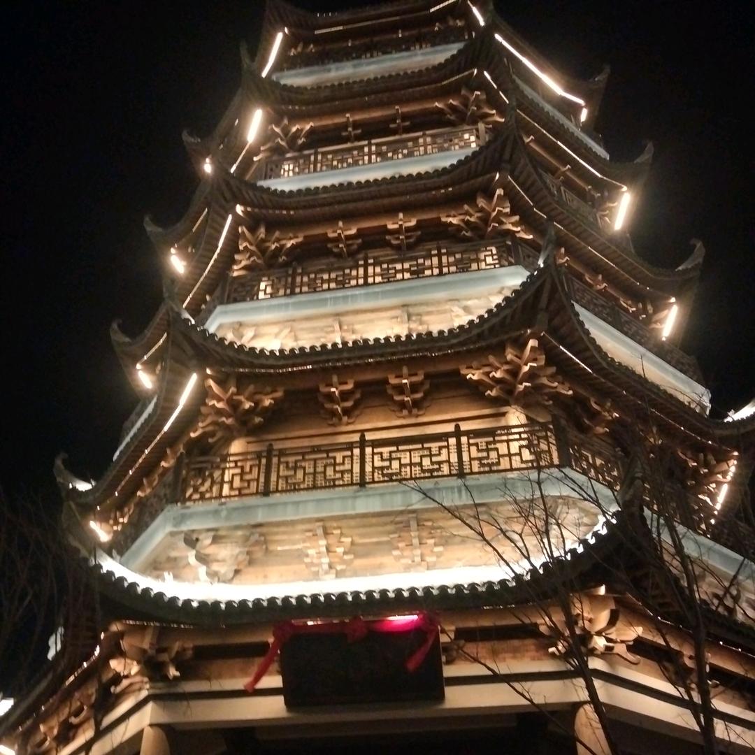沙漠云影