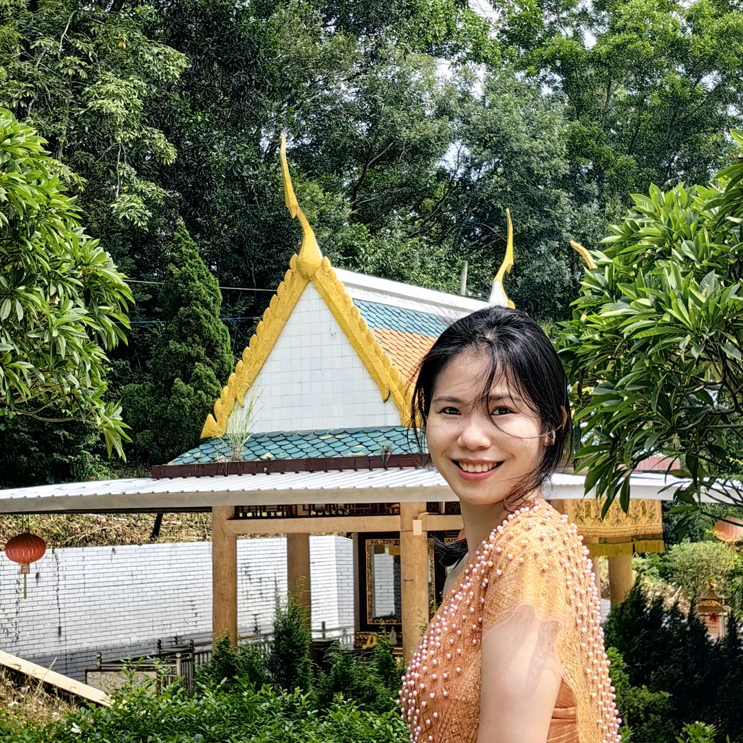 膀大腰圆小清新