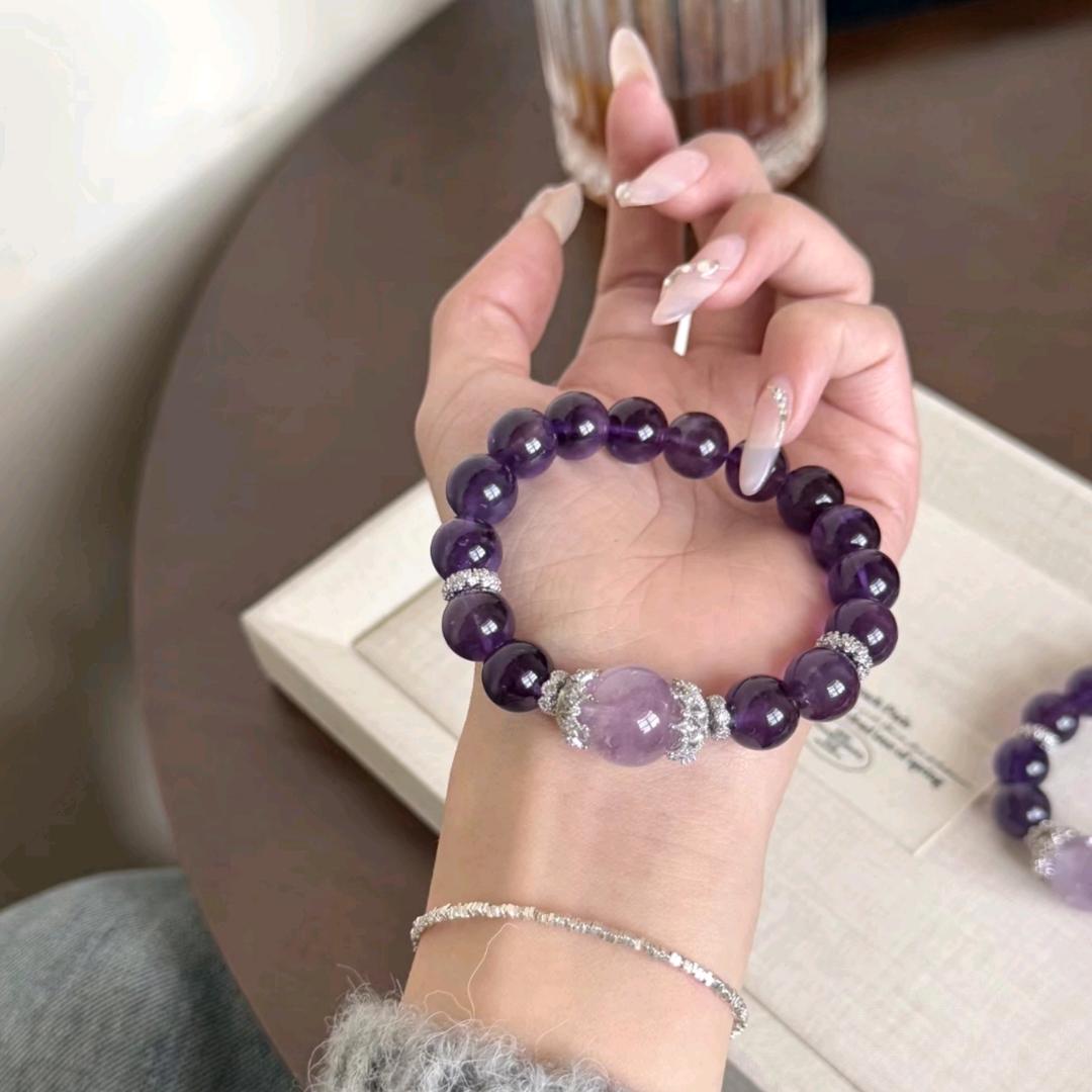 依依的水晶能量馆