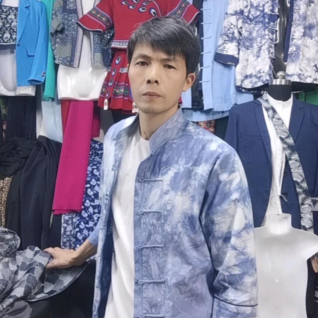 在德卧做服装定制的（德卧小裁缝王波）