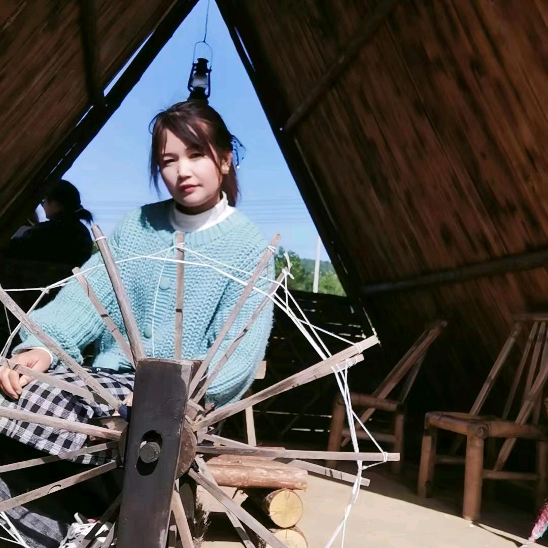 荣家小姐姐