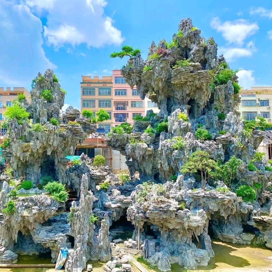 搬石头的小吴