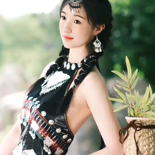 ღ᭄ꦿএ 烈酒伴烟꧔ꦿ⁵²º᭄