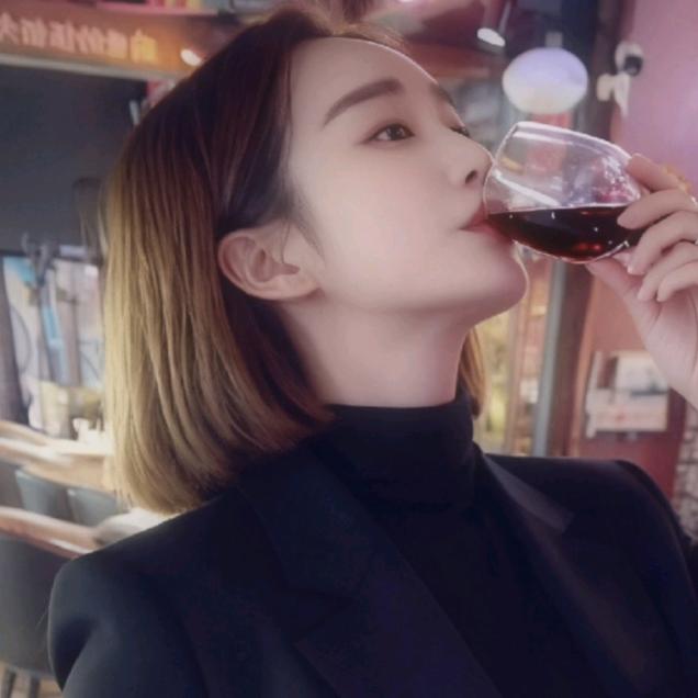 高跟丝袜女王~💋