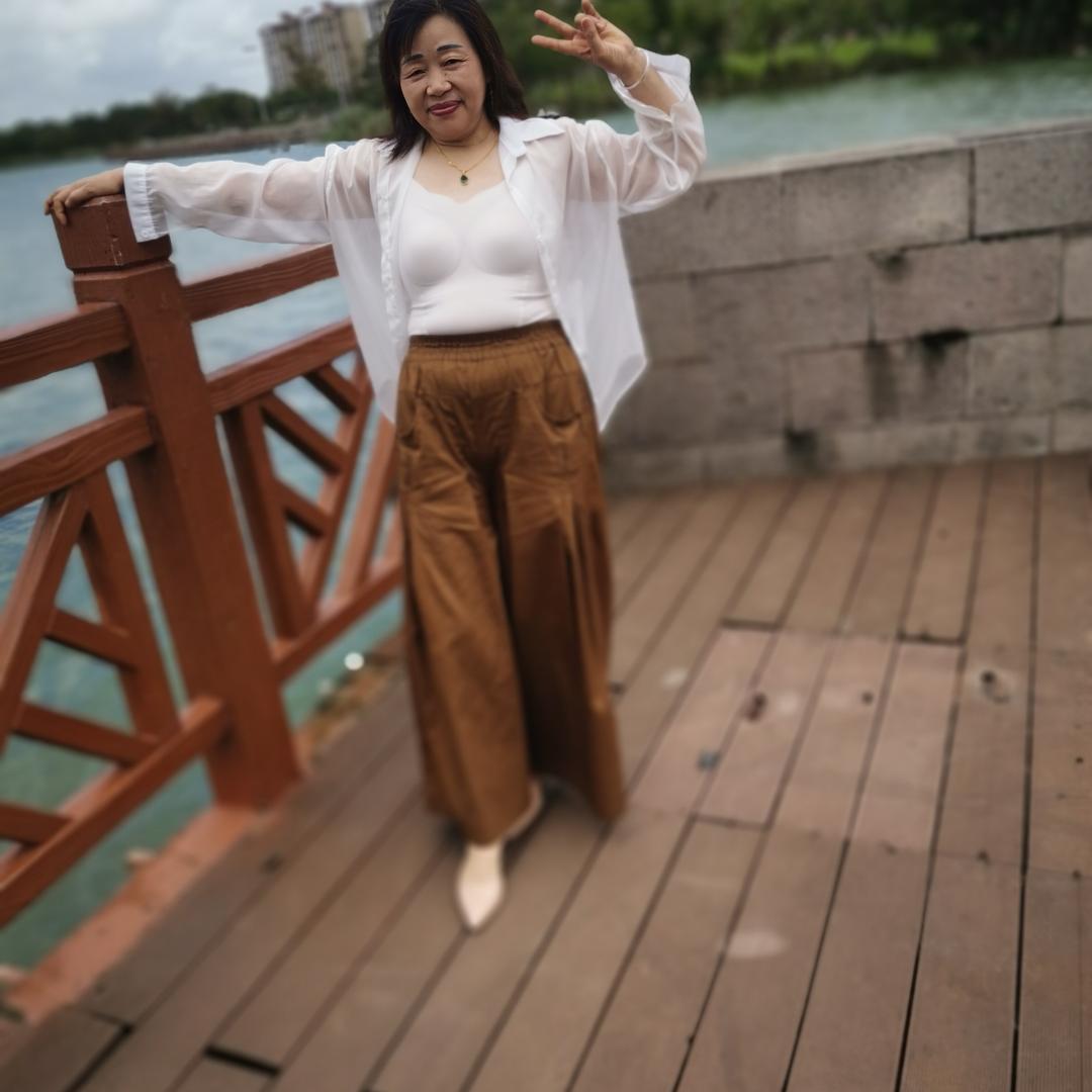 符英