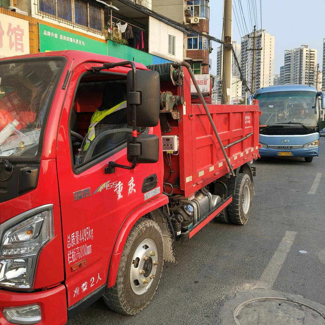 自卸货车李师傅🚚