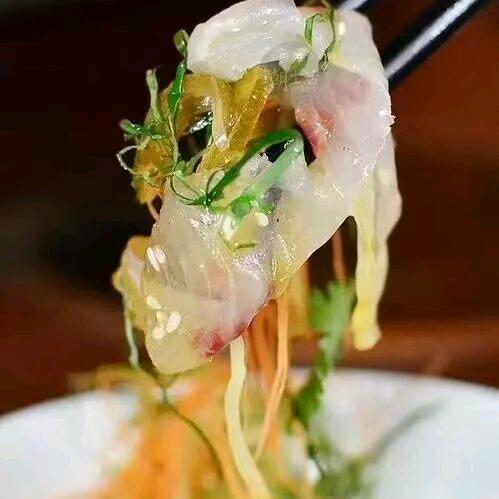 梁记河鲜大排档