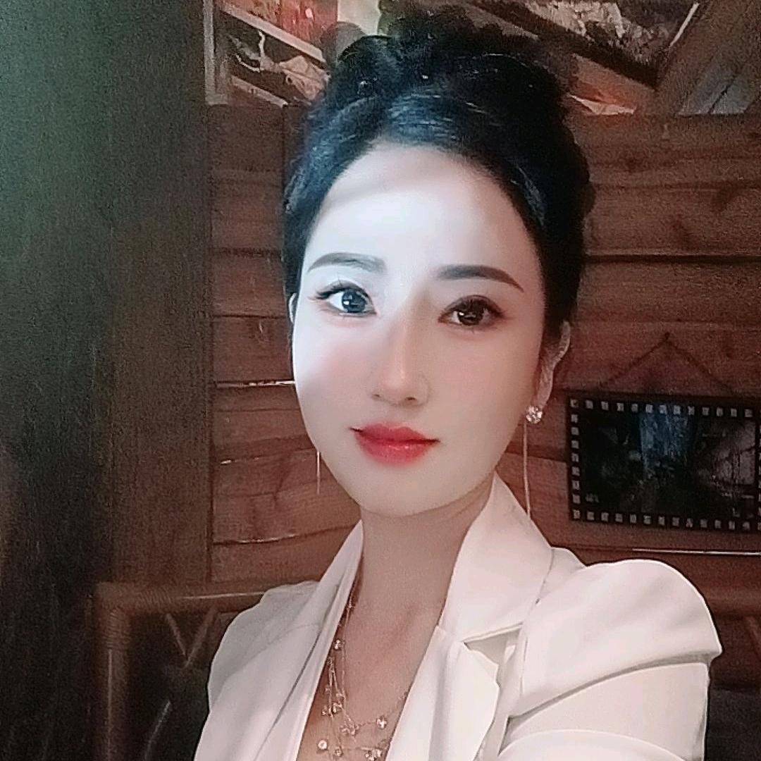 浅浅一笑💋💋