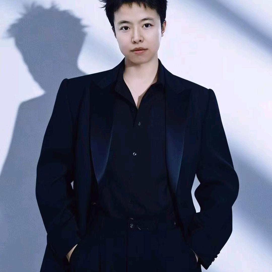 造型设计师小鹿1