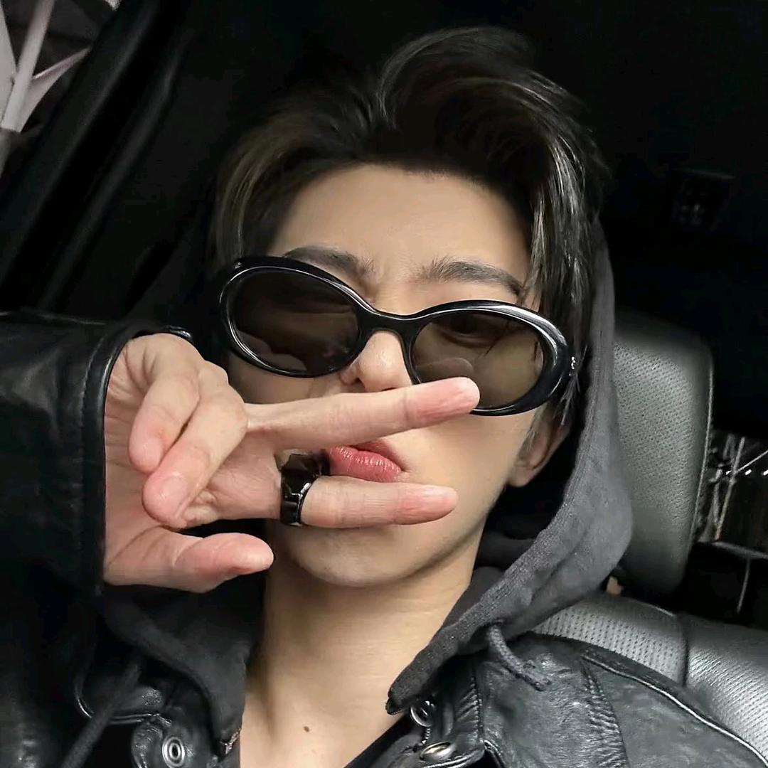 上课爱困.