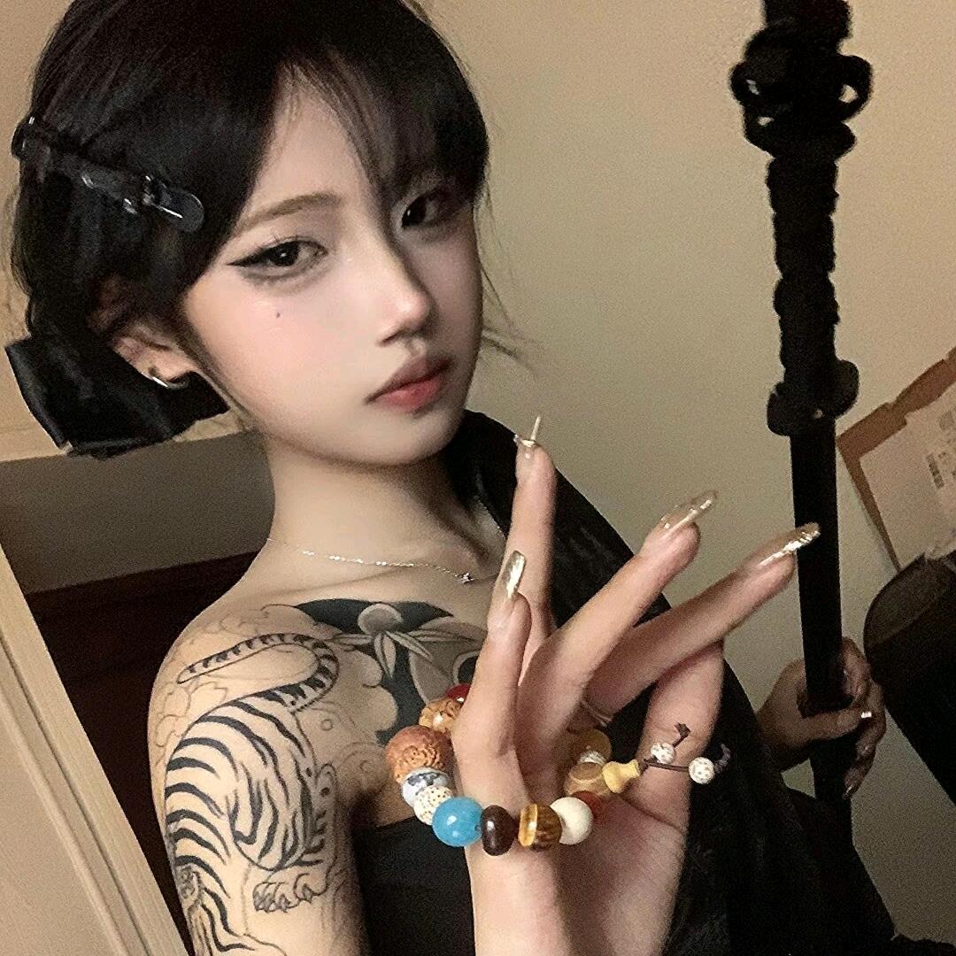 ZHUI•RI 坠日 「菩提」